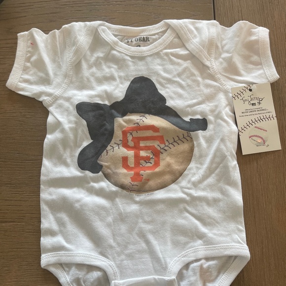 SF Giants onesie - Picture 1 of 1